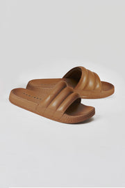 Scooter Slides Camel Men